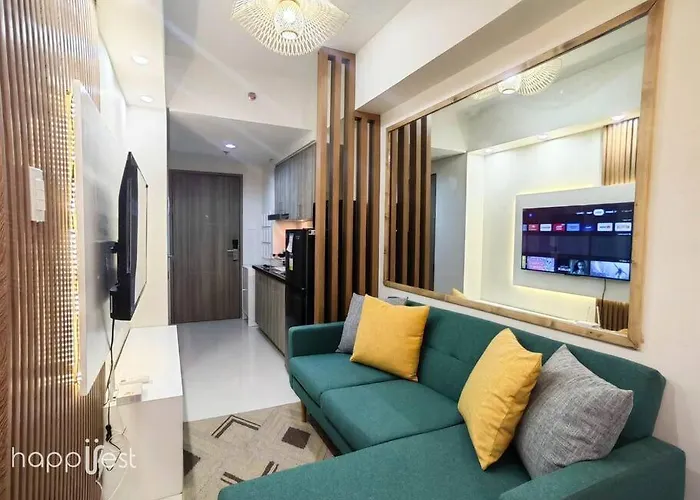 Happirest At S Residences W/balcony, Mall Of Apartment *
